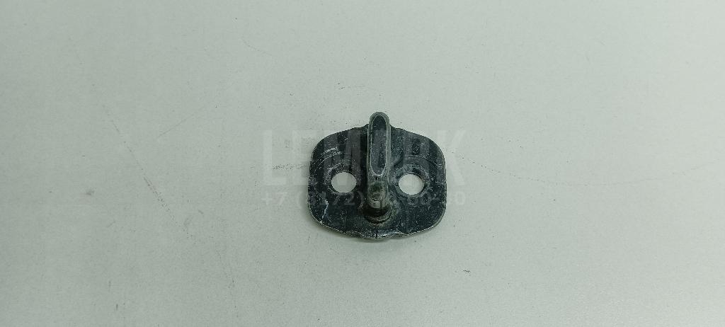 Ответная часть замка двери 80570AA20A Nissan