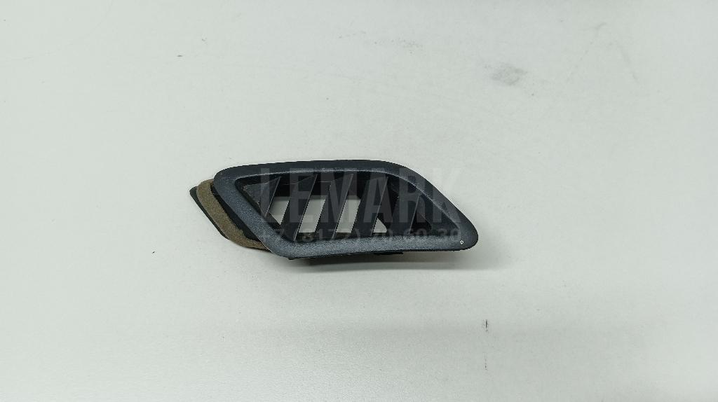 Дефлектор воздушный 68740JD90A Nissan