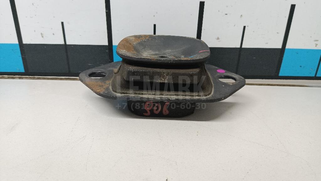 Опора двигателя левая 112204BB0A Nissan
