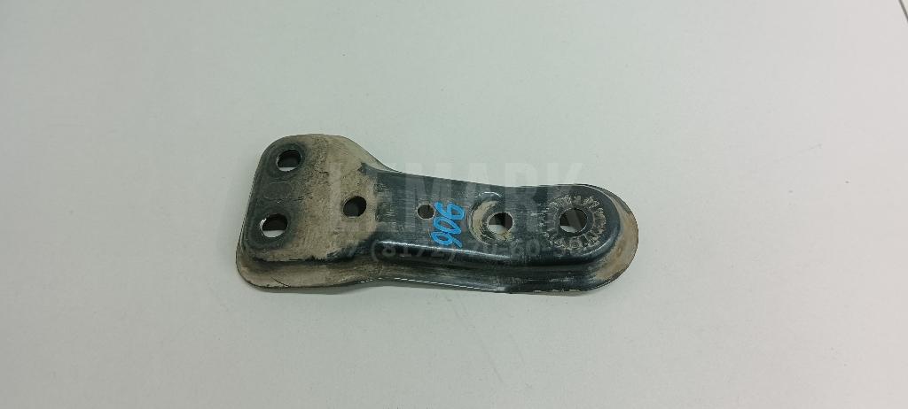 Кронштейн передней балки 5Q0199517E VAG