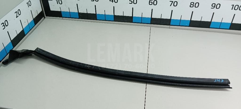 Уплотнитель стекла двери 3C8837471B5AP VAG