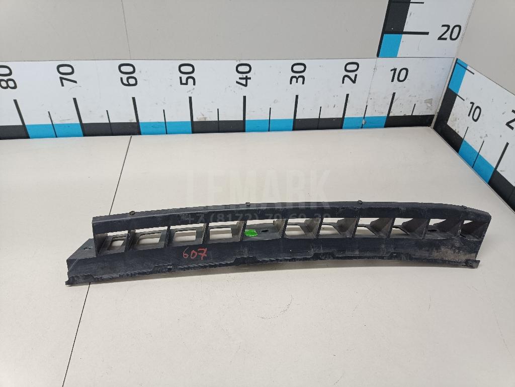 Направляющая заднего бампера левая 5L6807863 VAG