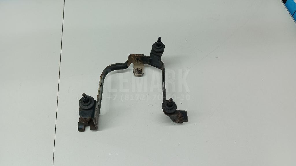 Кронштейн опорный 1699174 Ford