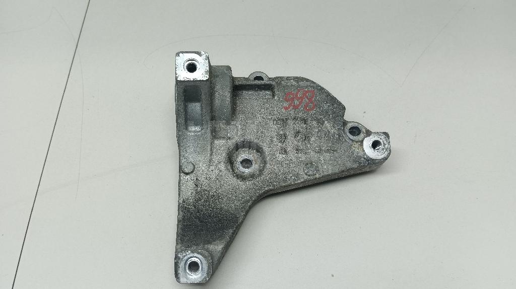 Кронштейн кондиционера 03F260885 VAG