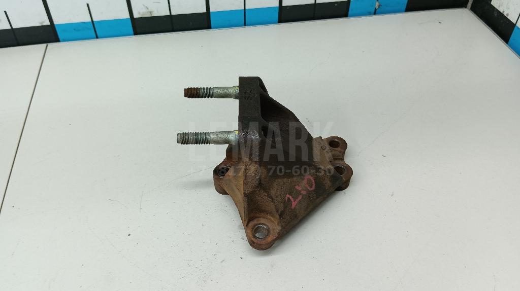 Кронштейн двигателя правый 216702B100 Hyundai-Kia