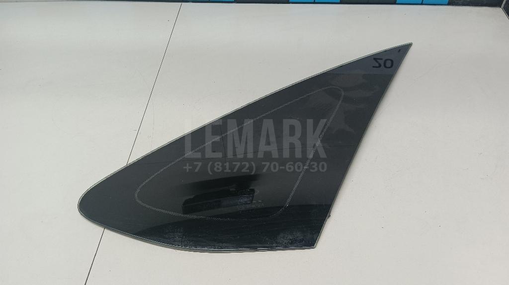 Стекло кузовное глухое правое 1362992 Ford