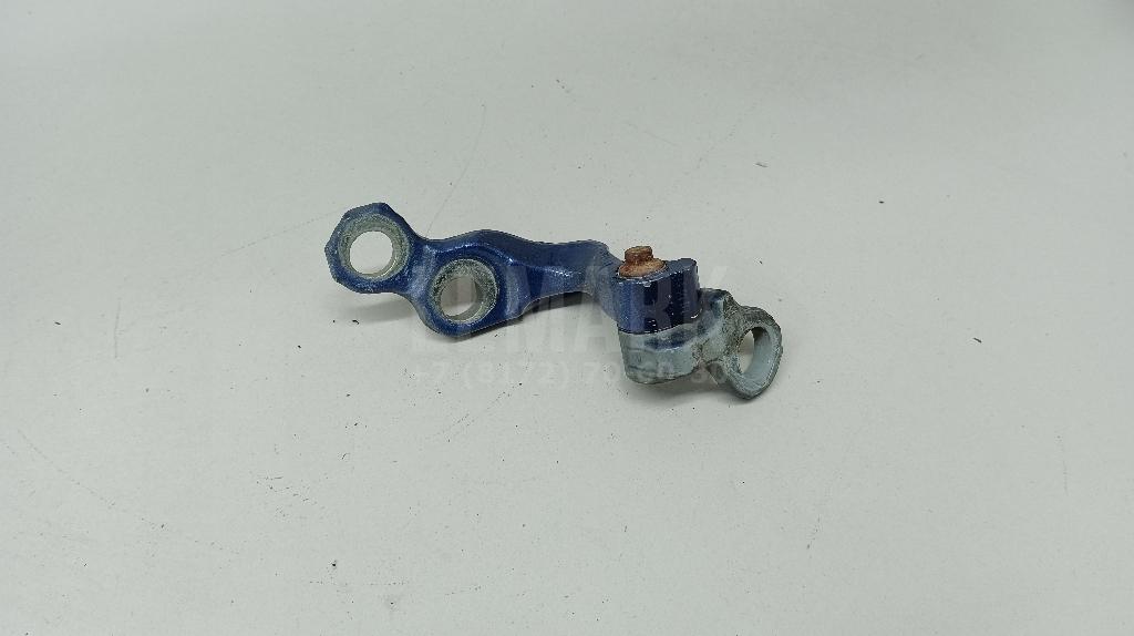 Петля двери передней правой верхняя 5012179 Ford