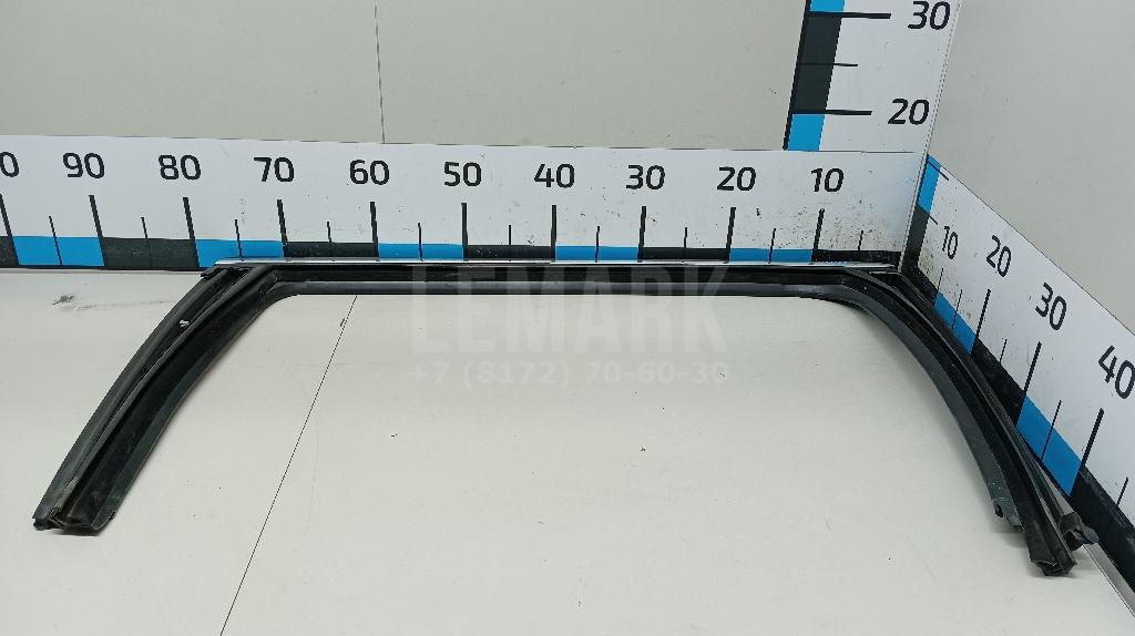 Уплотнитель стекла двери 3C9839432H5AP VAG