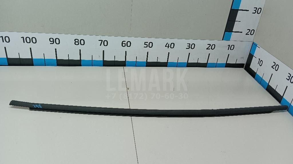 Накладка стекла заднего левого 5K6839477D5AP VAG