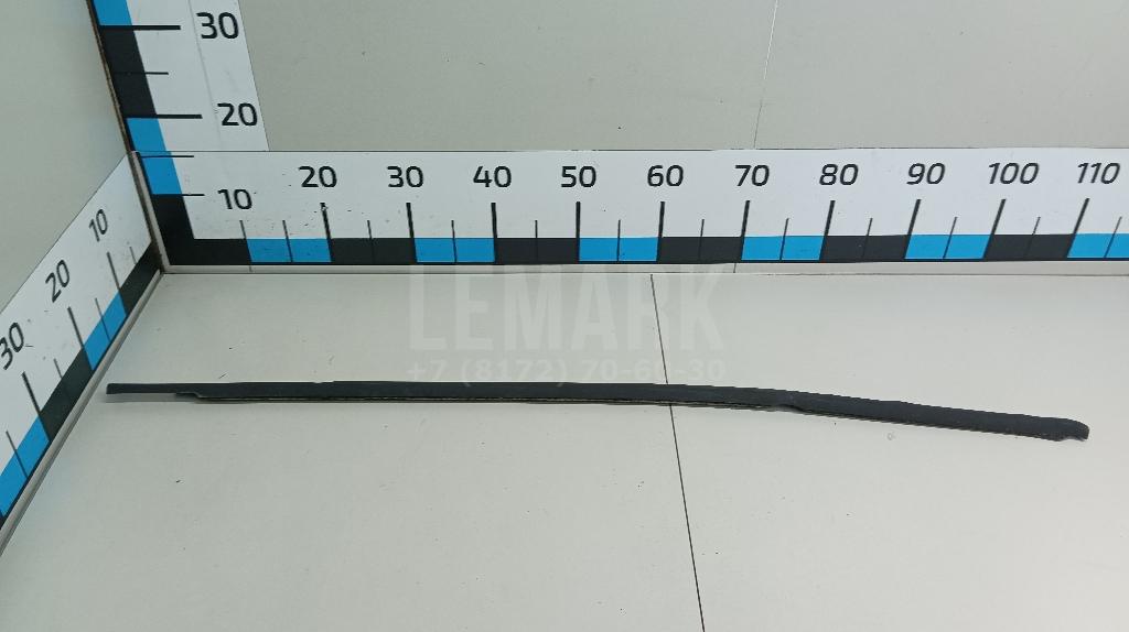 Накладка стекла заднего правого 5K6839478D5AP VAG