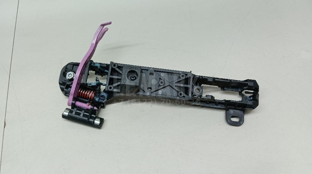 Кронштейн ручки 6920342070 Toyota