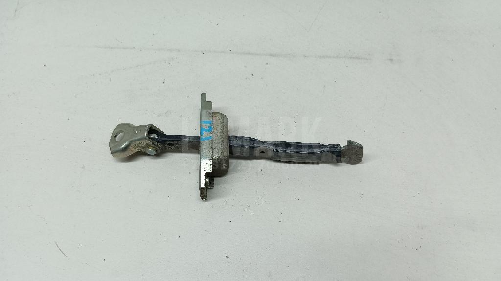 Ограничитель двери 6863042041 Toyota