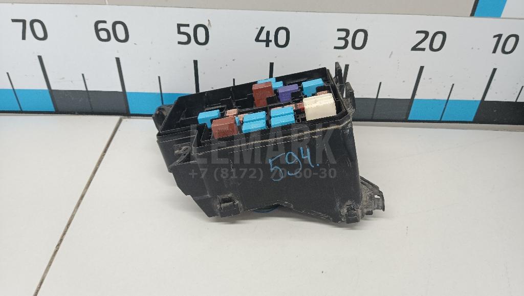 Блок предохранителей 8274142030 Toyota