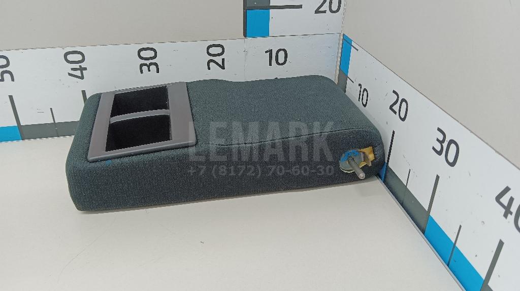 Подлокотник 7283042100A2 Toyota