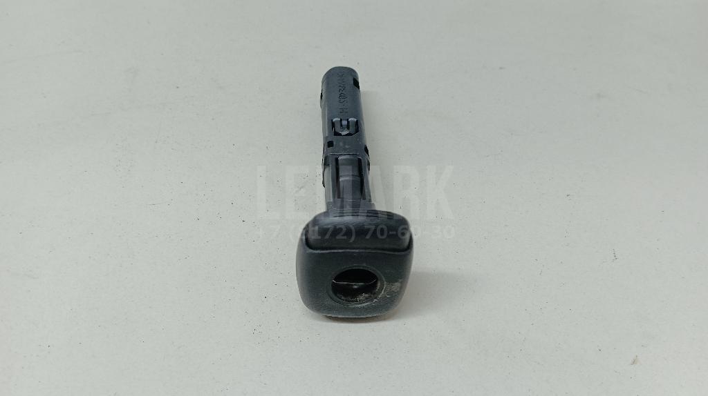 Направляющая подголовника 7193047020C0 Toyota