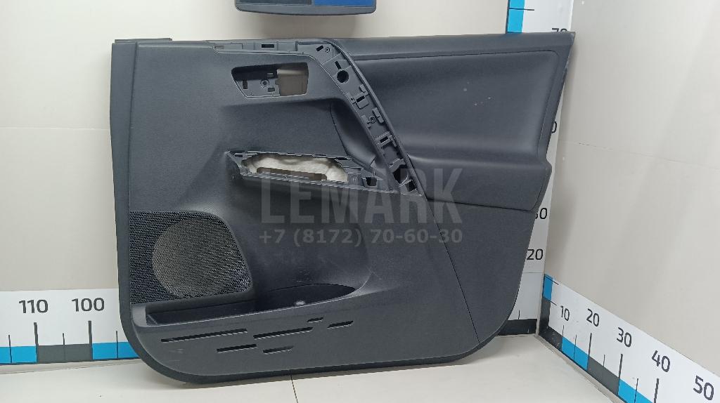 Обшивка двери передней правой 6761042A90C1 Toyota