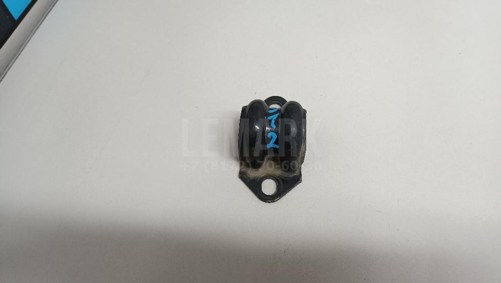 Кронштейн крепления переднего стабилизатора 555142G000 Hyundai-Kia