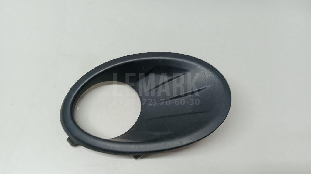 Рамка противотуманной фары правой 62256BR03A Nissan
