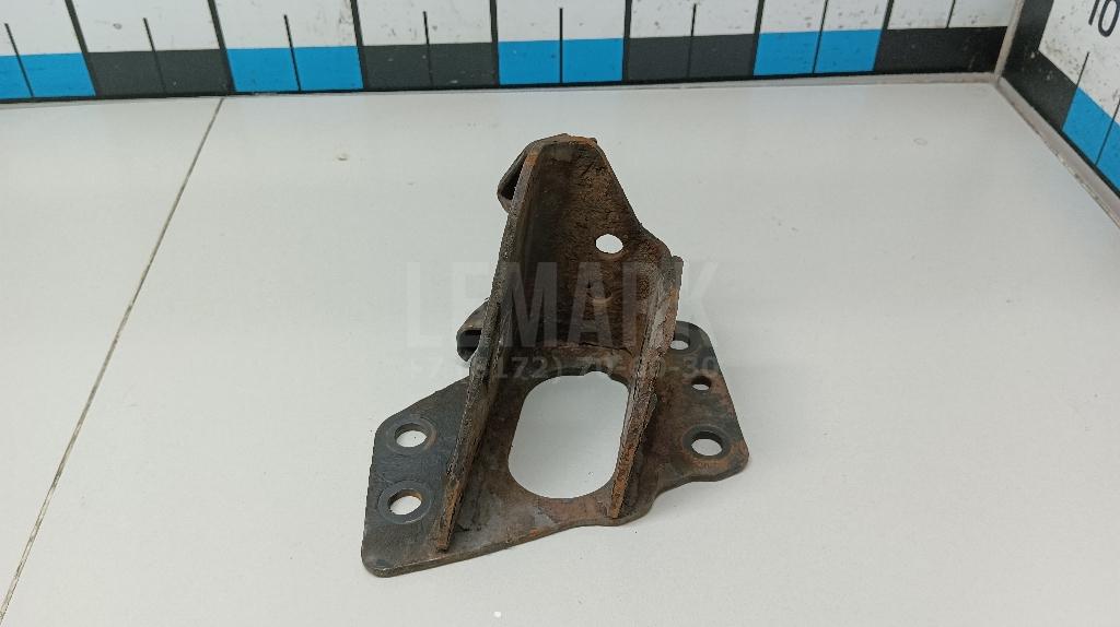 Кронштейн заднего рычага 55430JD000 Nissan