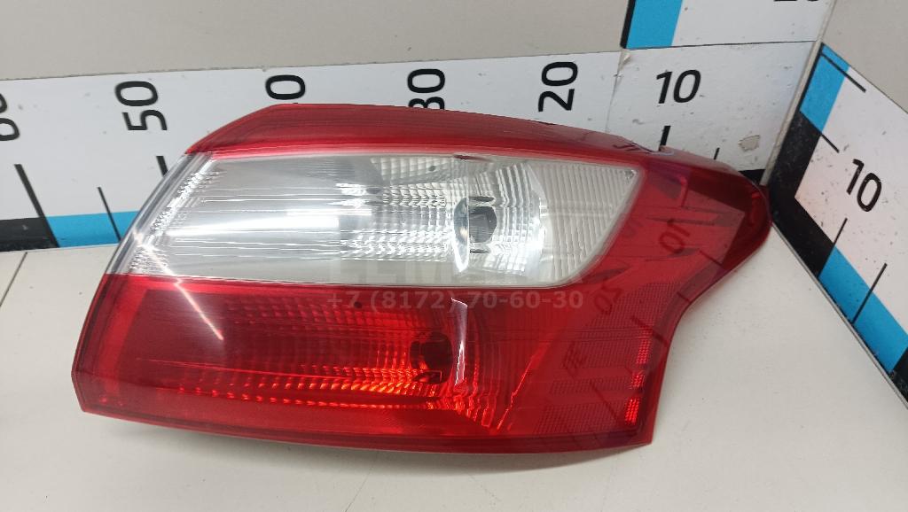 Фонарь задний наружный правый 1863057 Ford