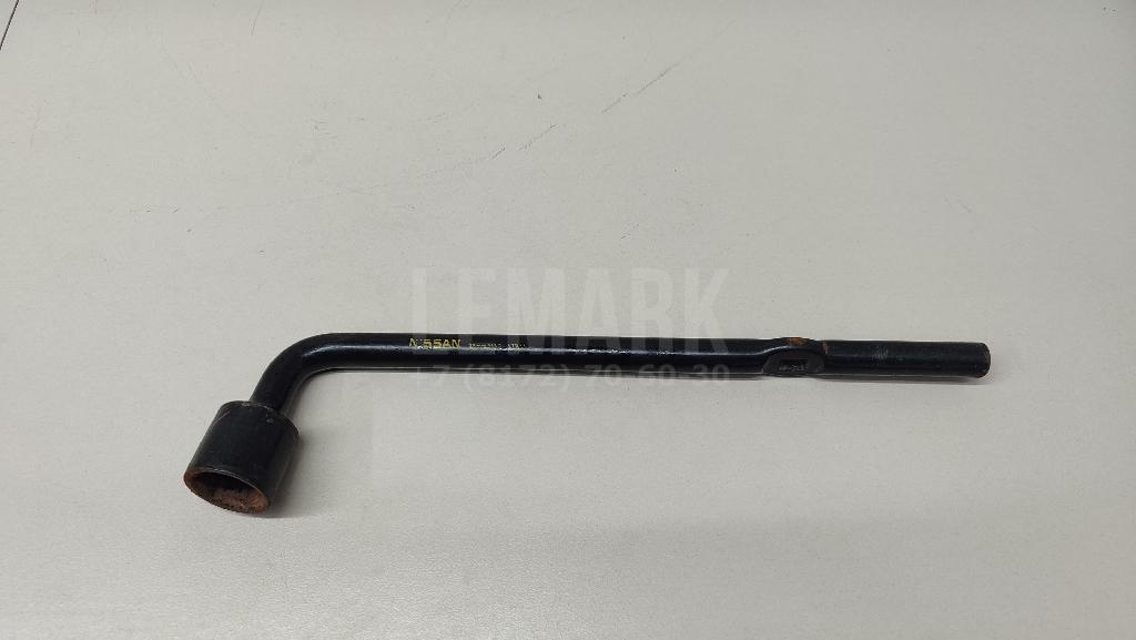 Ключ баллонный 99545EY10A Nissan