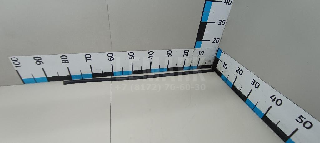 Уплотнитель капота 5338360080 Toyota