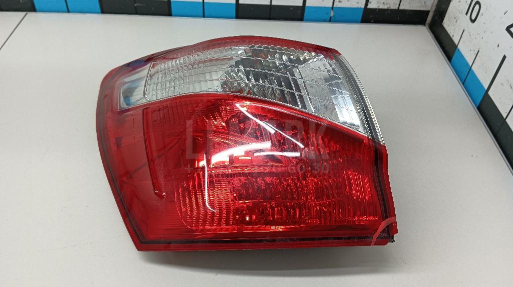Фонарь задний наружный левый 26555BR00A Nissan