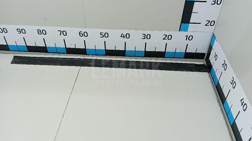 Уплотнитель двери 808394EA0A Nissan