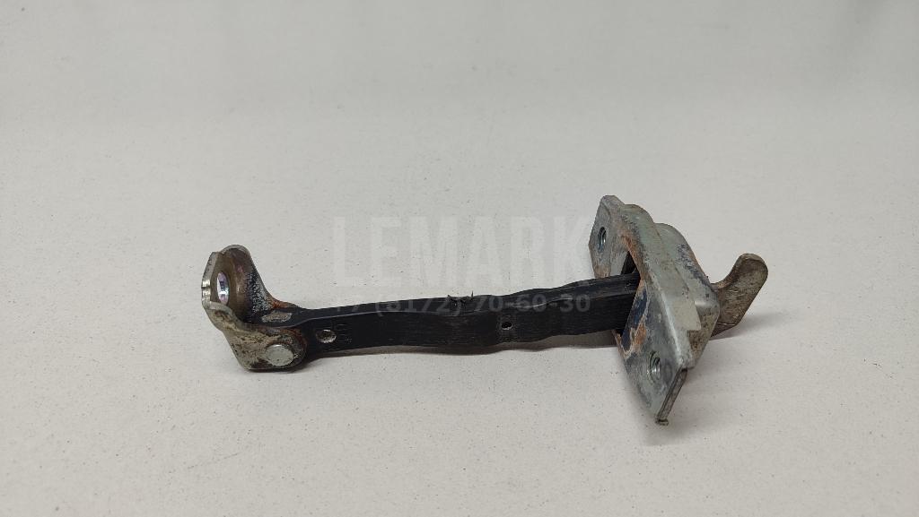 Ограничитель двери 6861042051 Toyota