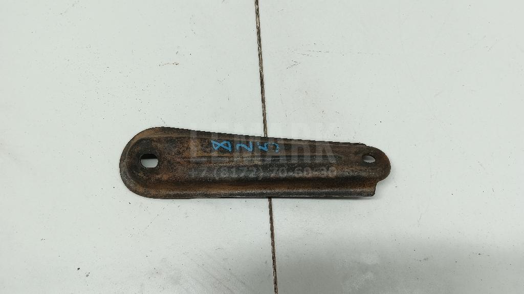 Кронштейн задней балки 5229642010 Toyota