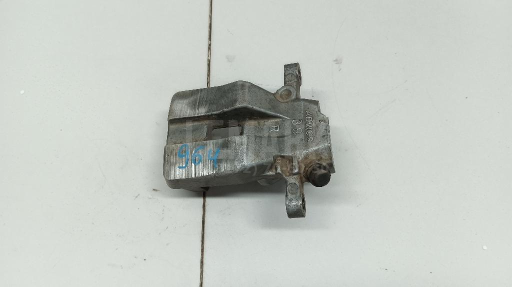 Суппорт тормозной задний правый 4783042080 Toyota