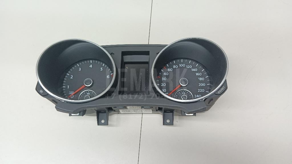 Панель приборов 5K0920861 VAG