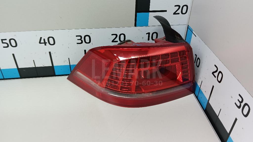 Фонарь задний наружный левый 3AE945207B VAG