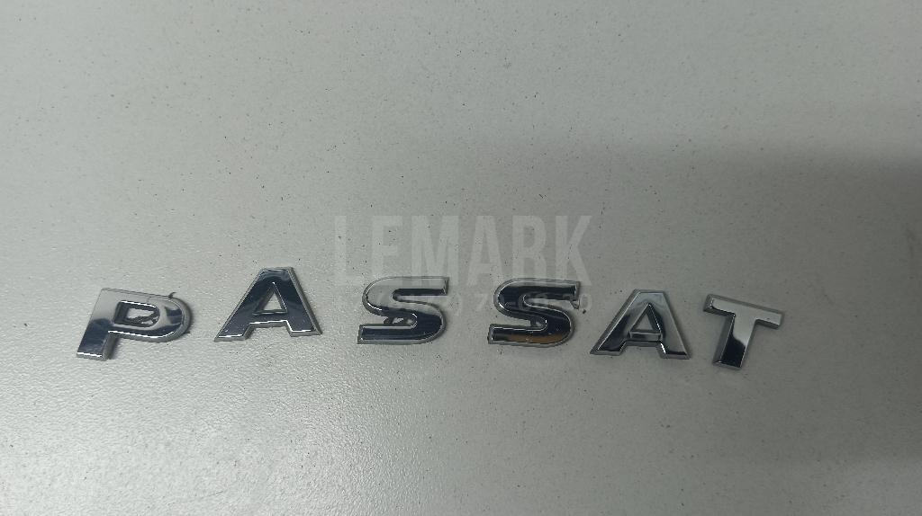Эмблема на крышку багажника 3C8853687A739 VAG