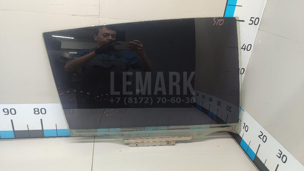 Стекло двери задней правой 6811342140 Toyota