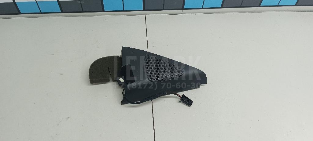Крышка зеркала внутренняя правая 5N0837974G82V VAG
