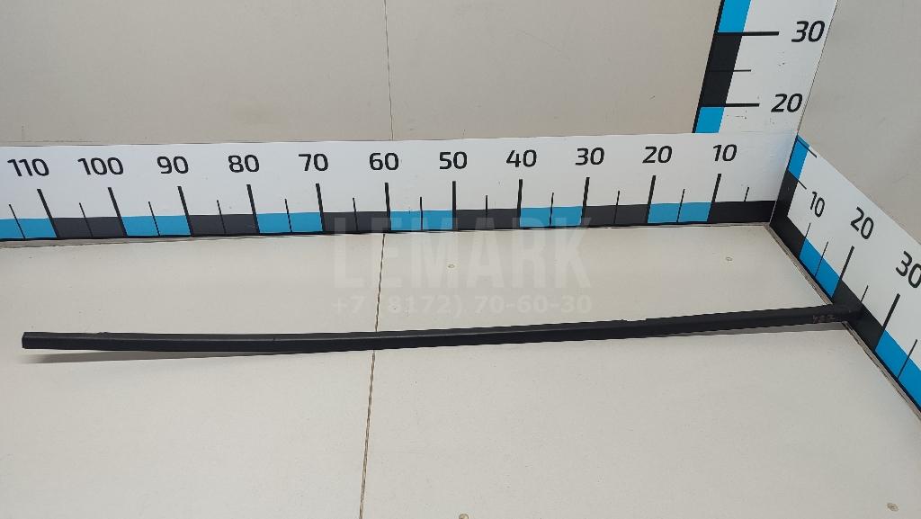 Накладка стекла заднего левого 1T0839477C9B9 VAG