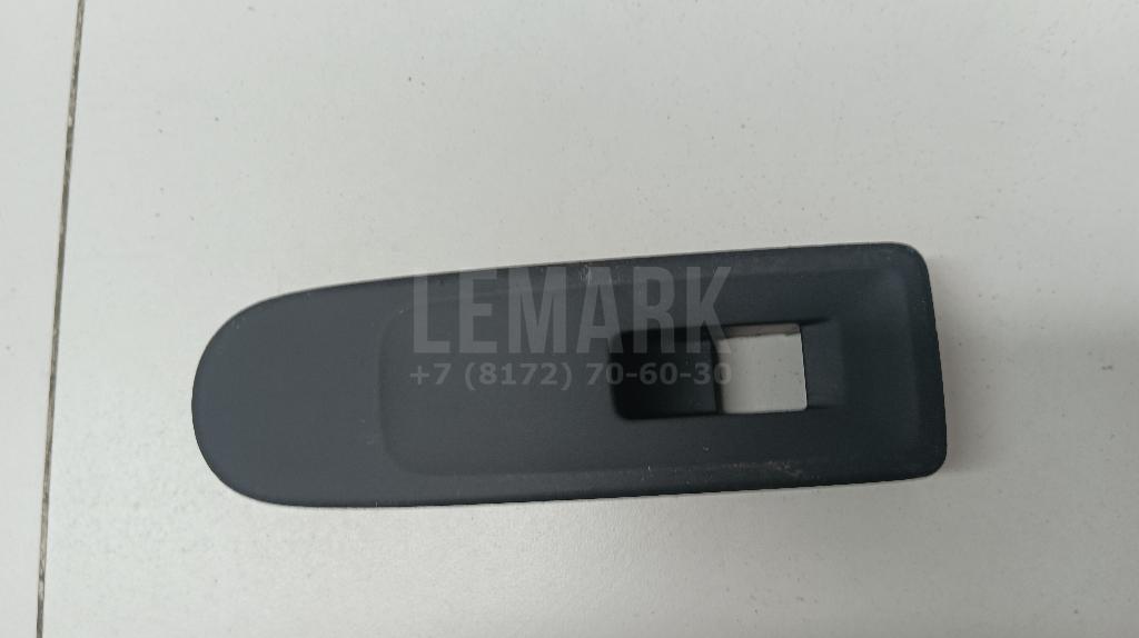 Накладка блока управления стеклоподъемниками 5K086725681U VAG