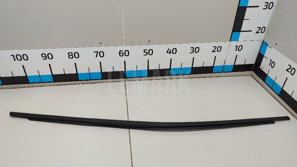 Накладка стекла заднего правого 5K6839478D5AP VAG