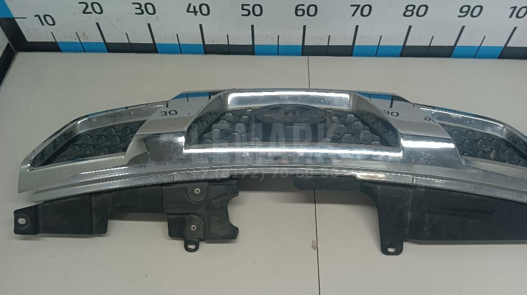 Решетка радиатора 623103UB0A Nissan