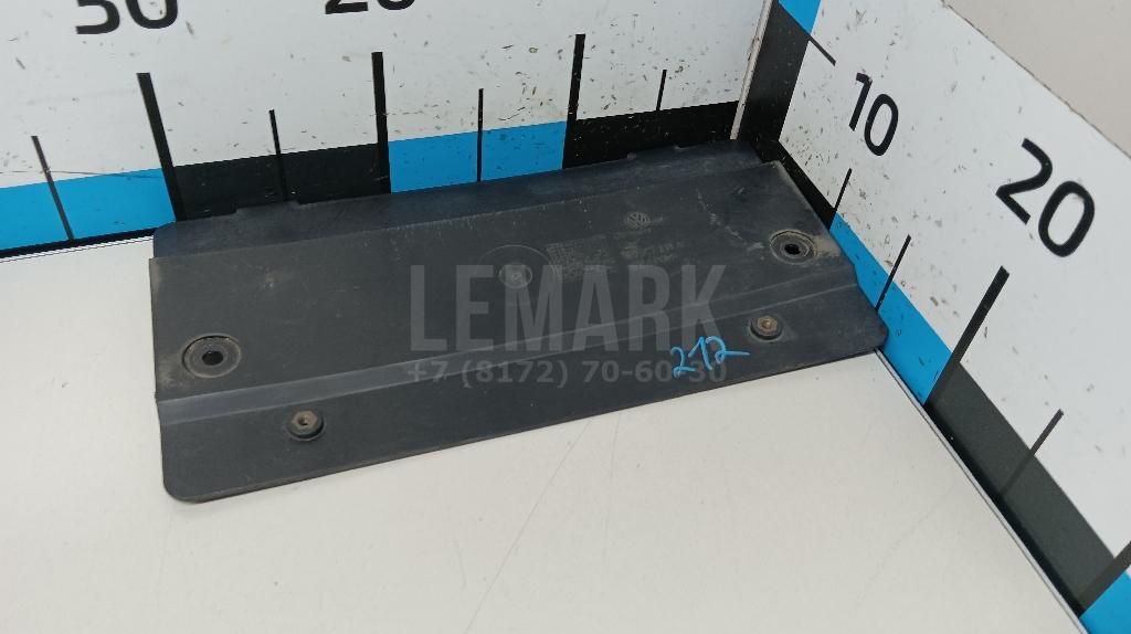 Накладка заднего бампера под номер 1T0827211A VAG