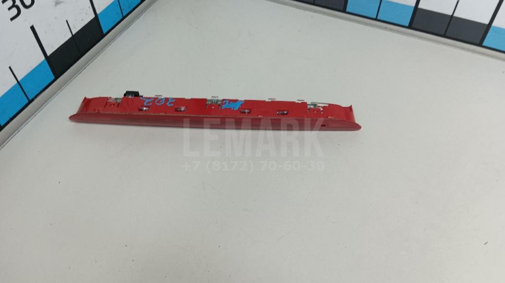 Фонарь задний (стоп сигнал) 5K0945087D VAG