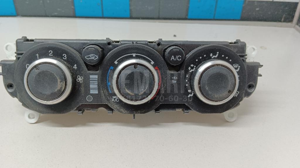 Блок управления отопителем 1896669 Ford