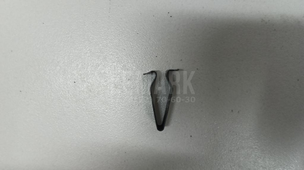 Скоба крепления обшивки 4B0867276A VAG