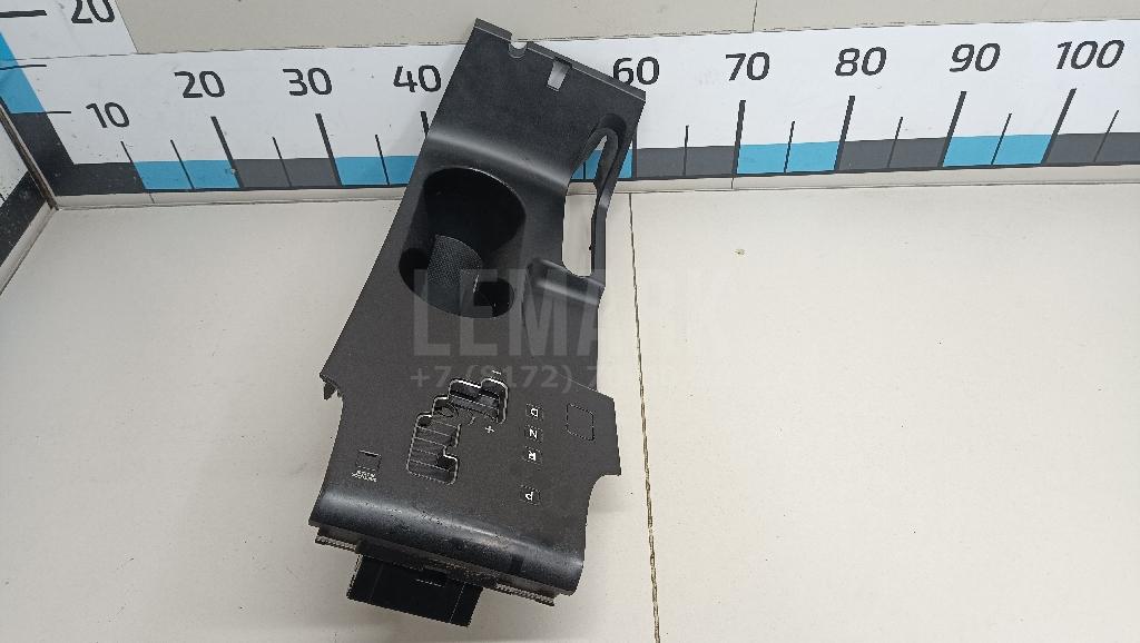 Консоль 846502YBC0GV2 Hyundai-Kia