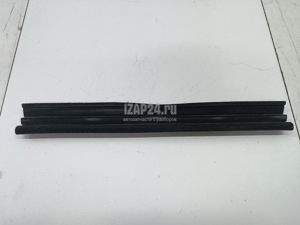 81626510088 Уплотнитель стекла двери MAN L2000 1995