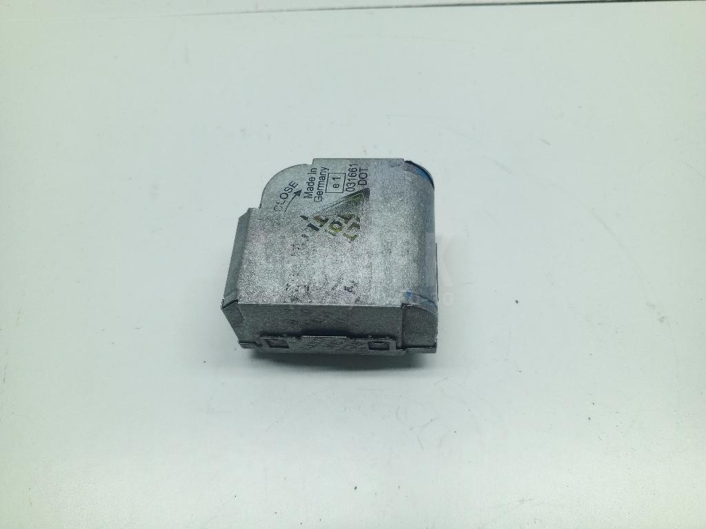 Блок ксеноновой лампы 5DD00831950 Hella