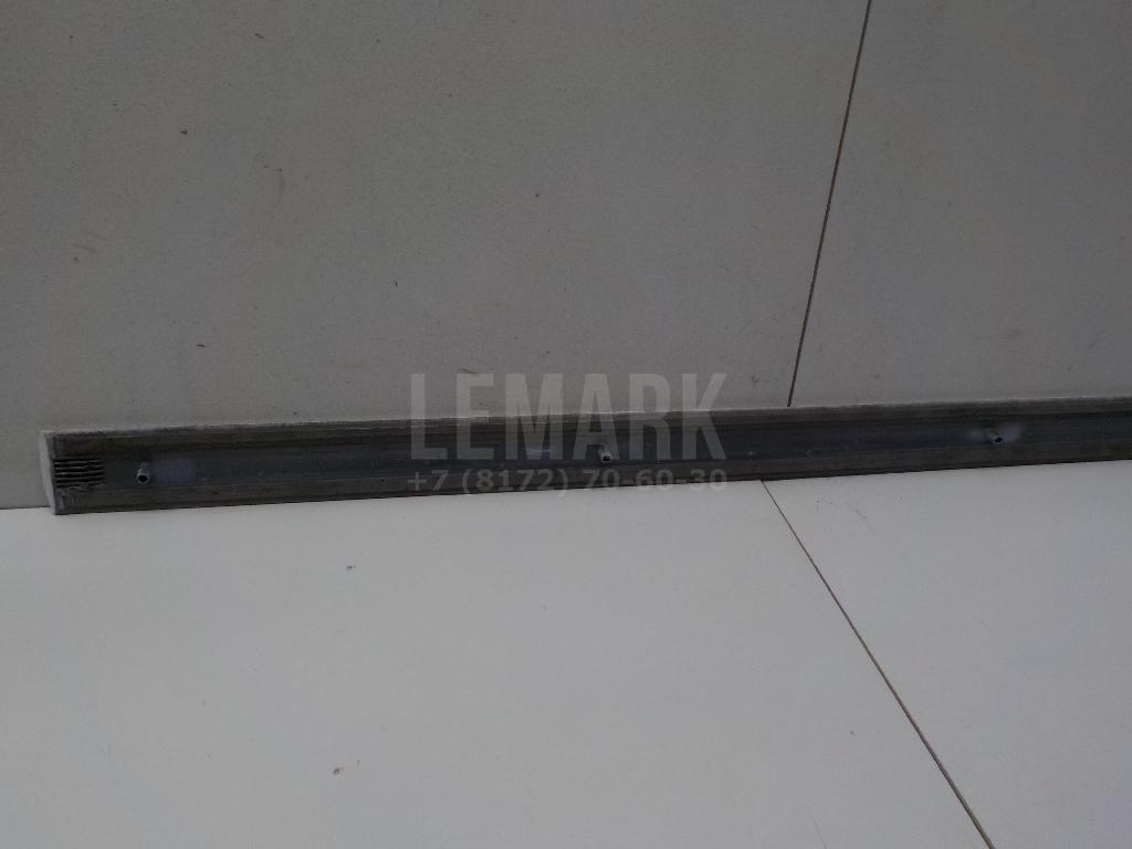 Молдинг передней правой двери для  BMW X1 F48 2014-2022