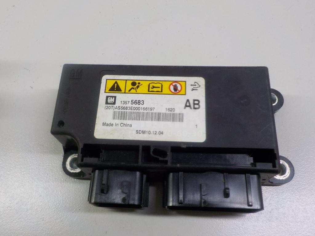 Блок управления AIR BAG 13575683 GM