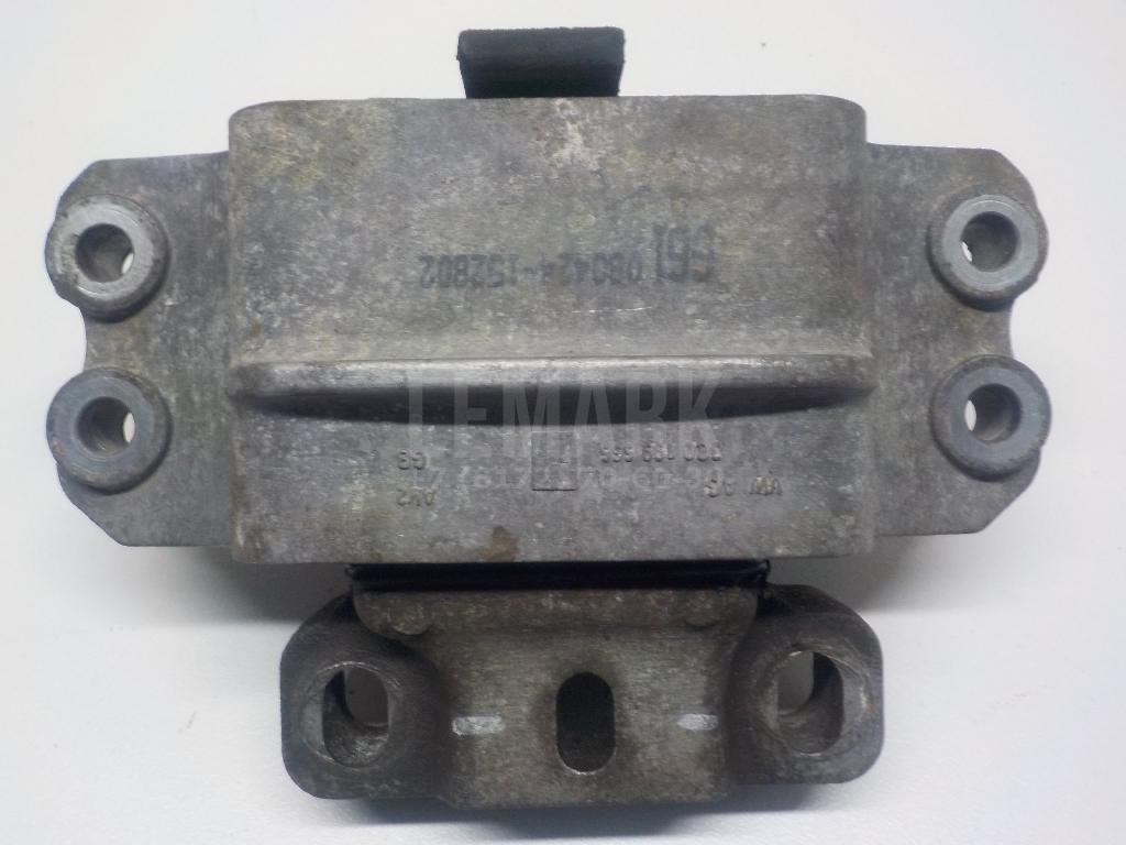 Опора двигателя левая 3C0199555 VAG
